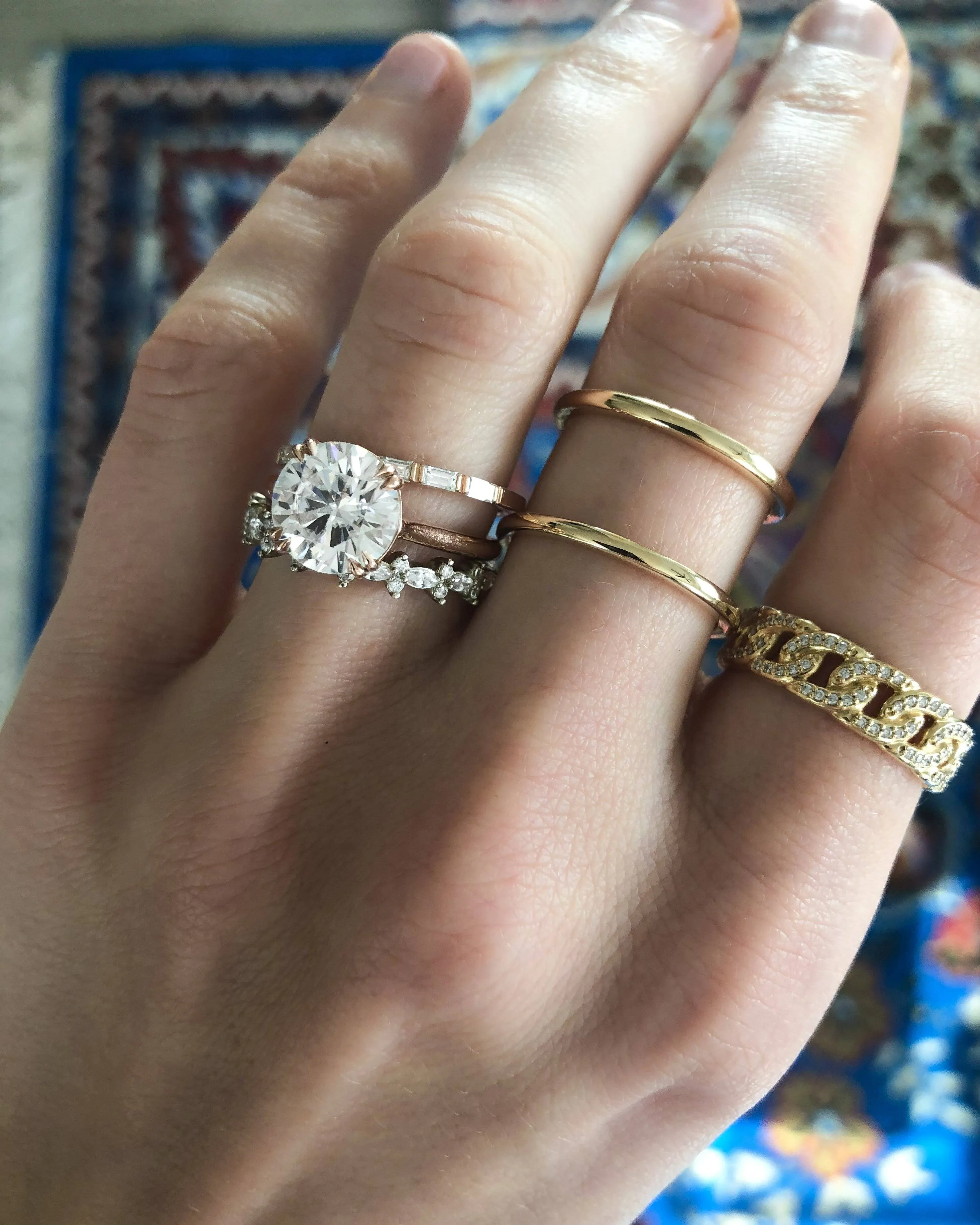 Signature Cathedral Solitaire Engagement Ring With Round Cut Diamond