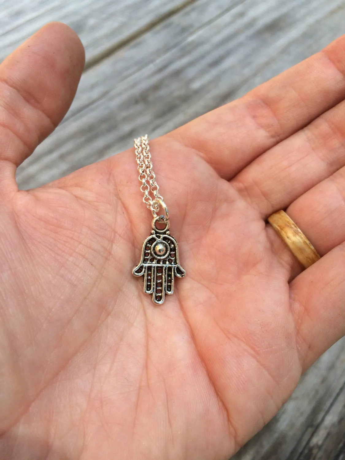 Simple Hamsa Necklace
