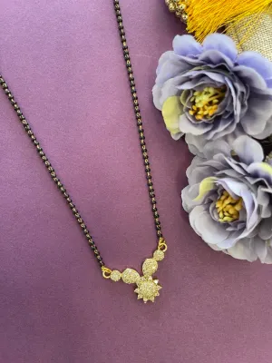 Simple Modern American Diamond Short Mangalsutra Designs Flower Pendant Simple Black Beads Chain