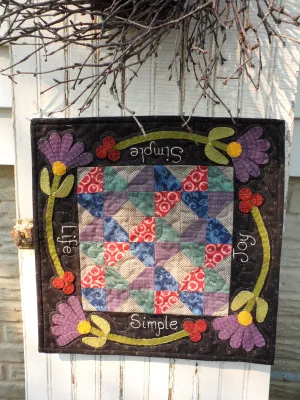 Snugg-Let Simple Life - Mini Wool Applique Pattern