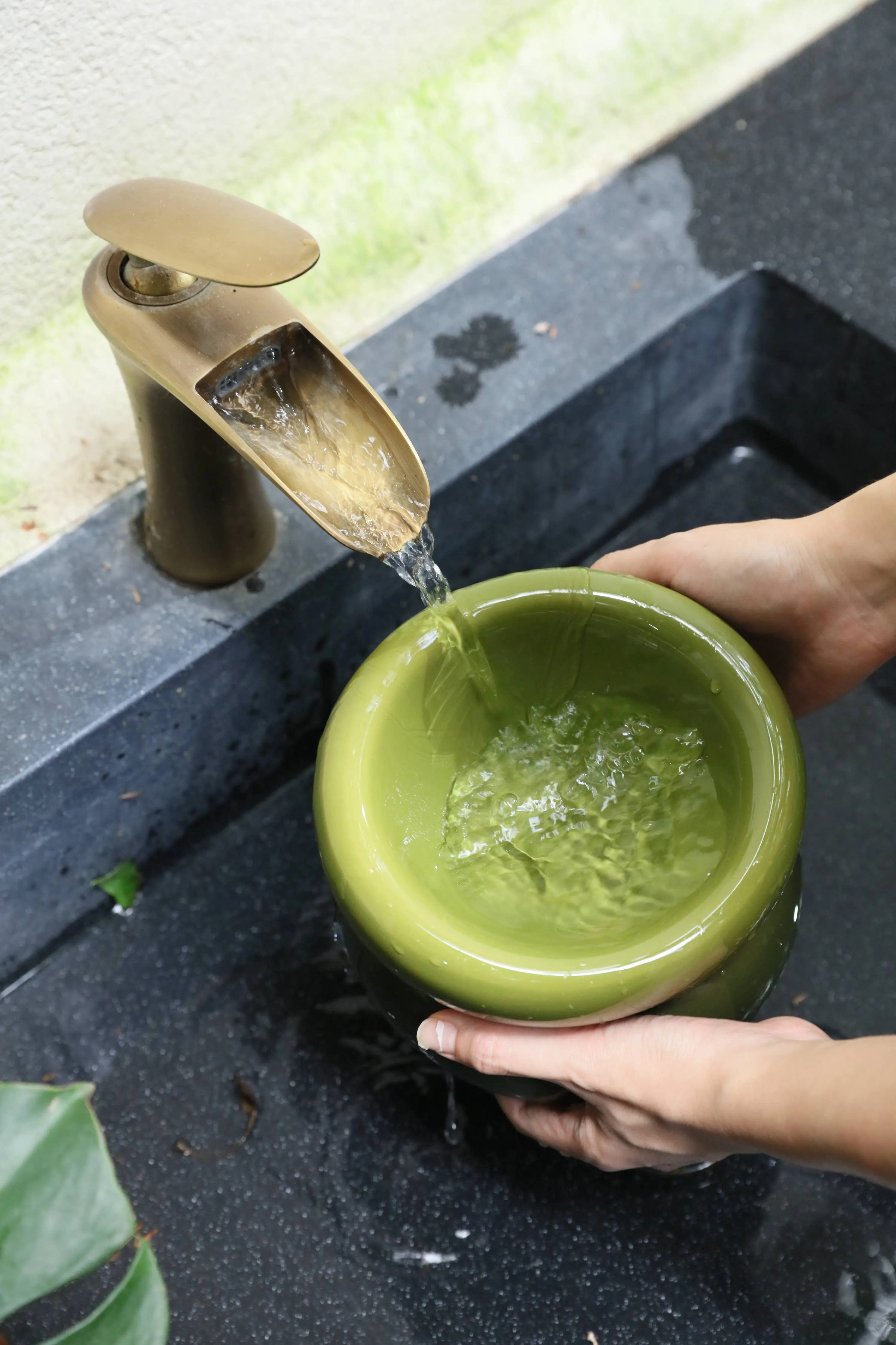 Soufflé Pet Bowl - Avocado Green