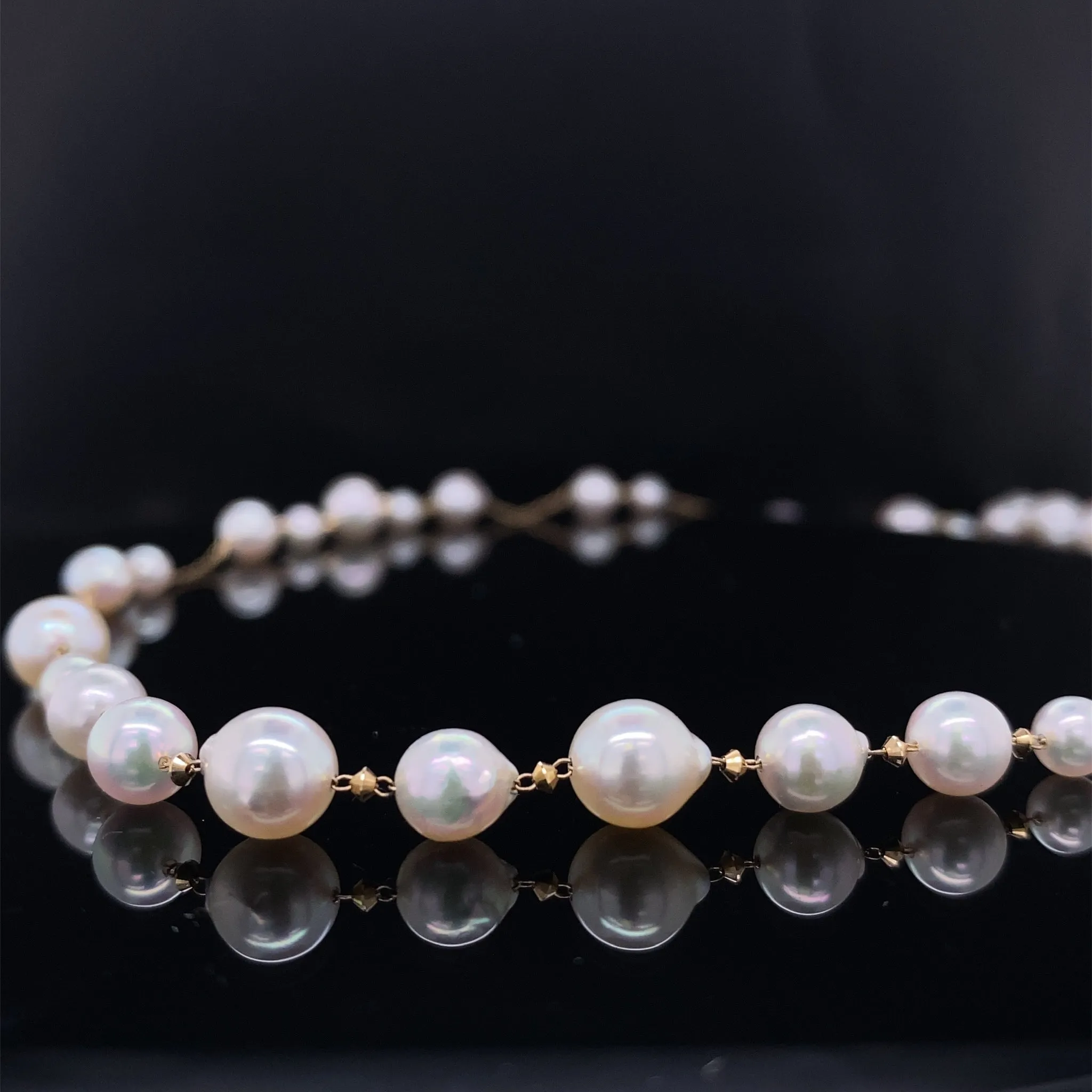 Sparkling Faceted Gold Adorned Pearls And Chain
