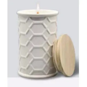Swan Creek Lg White Round Candle in Thai Pear