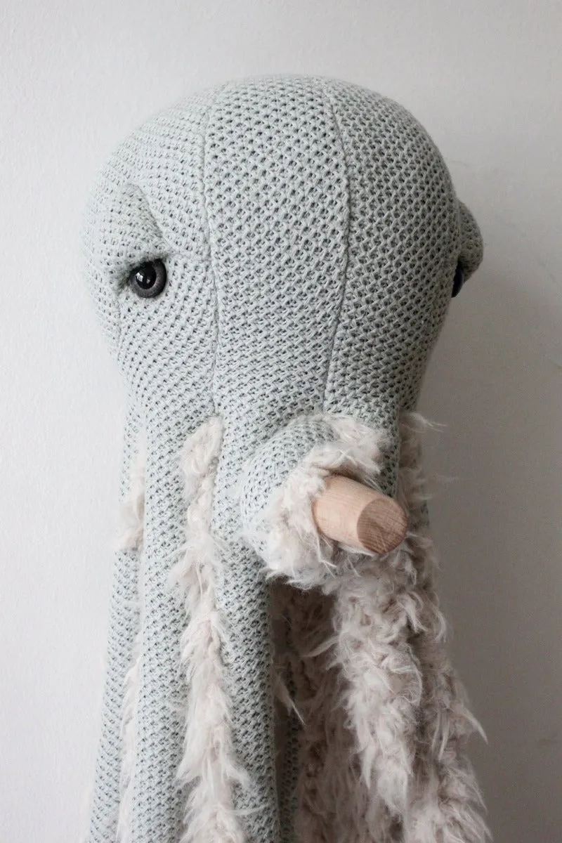 The Small Octopus - Grandma
