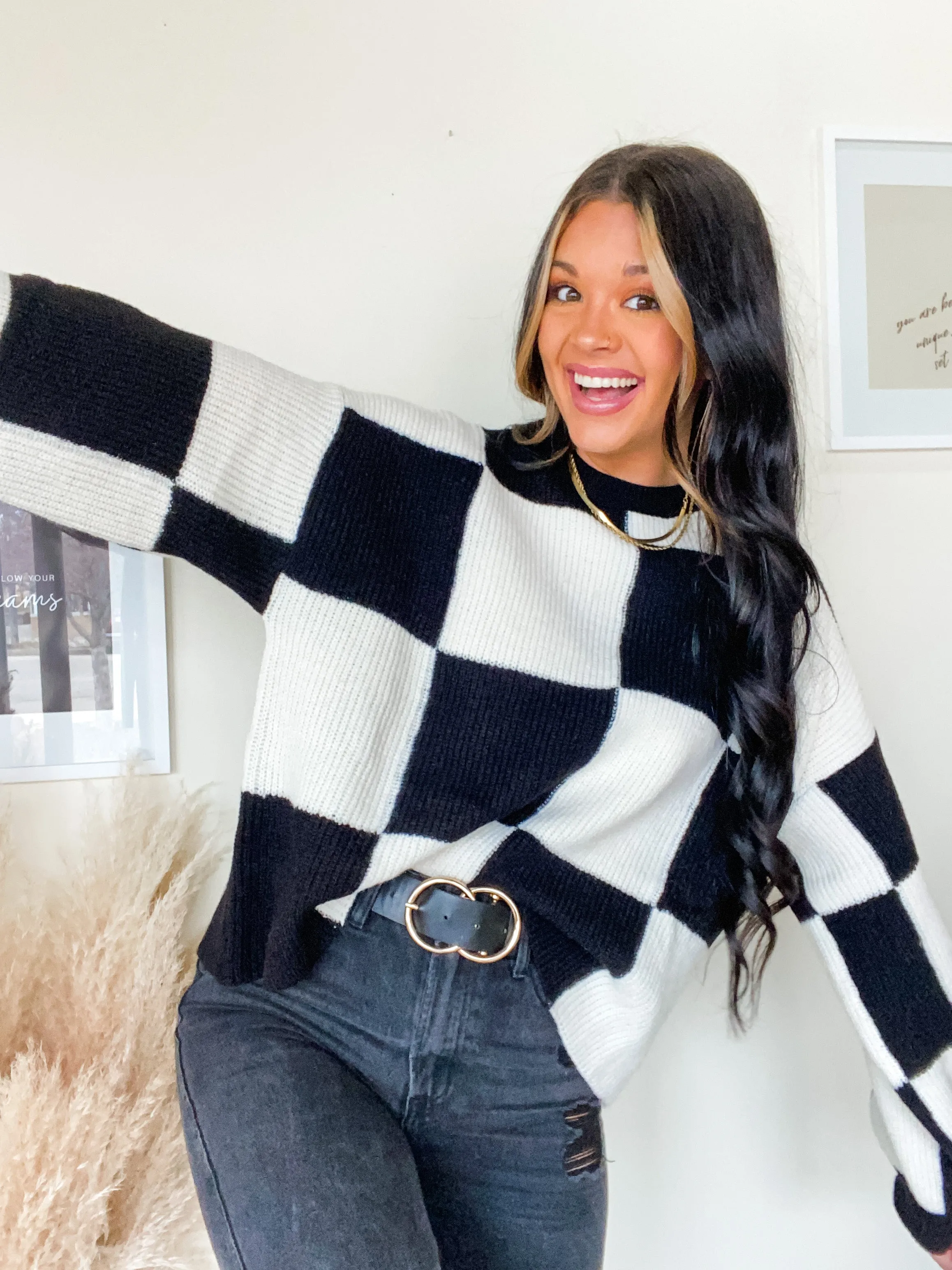 UNDER THE TREE SWEATER-BLACK & WHITE