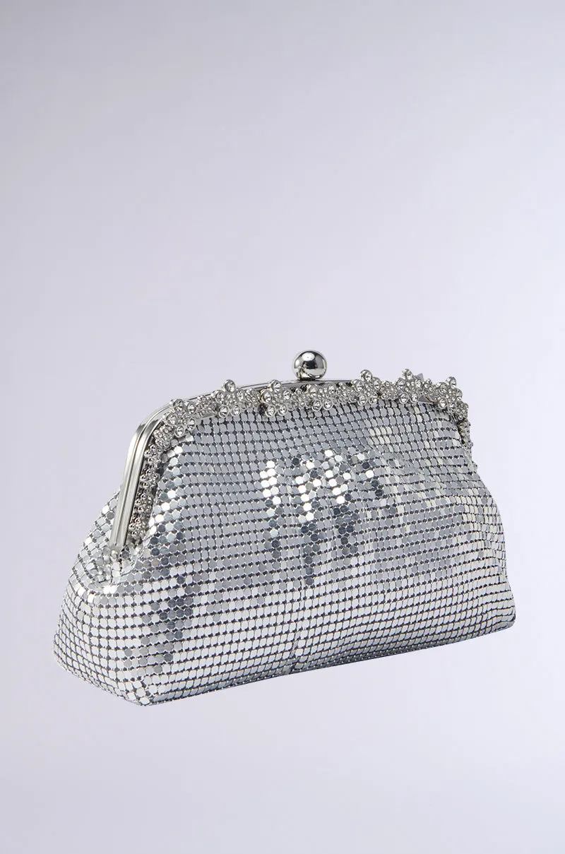WALK IT OUT EMBELLISHED CHAINMAIL CLUTCH