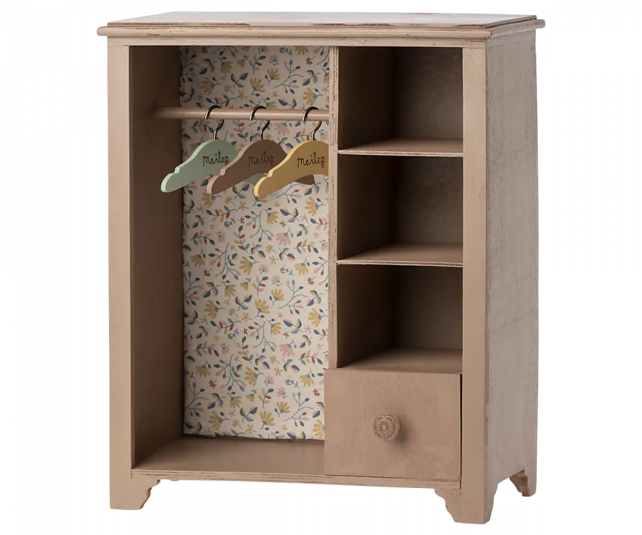 Wardrobe, Large
