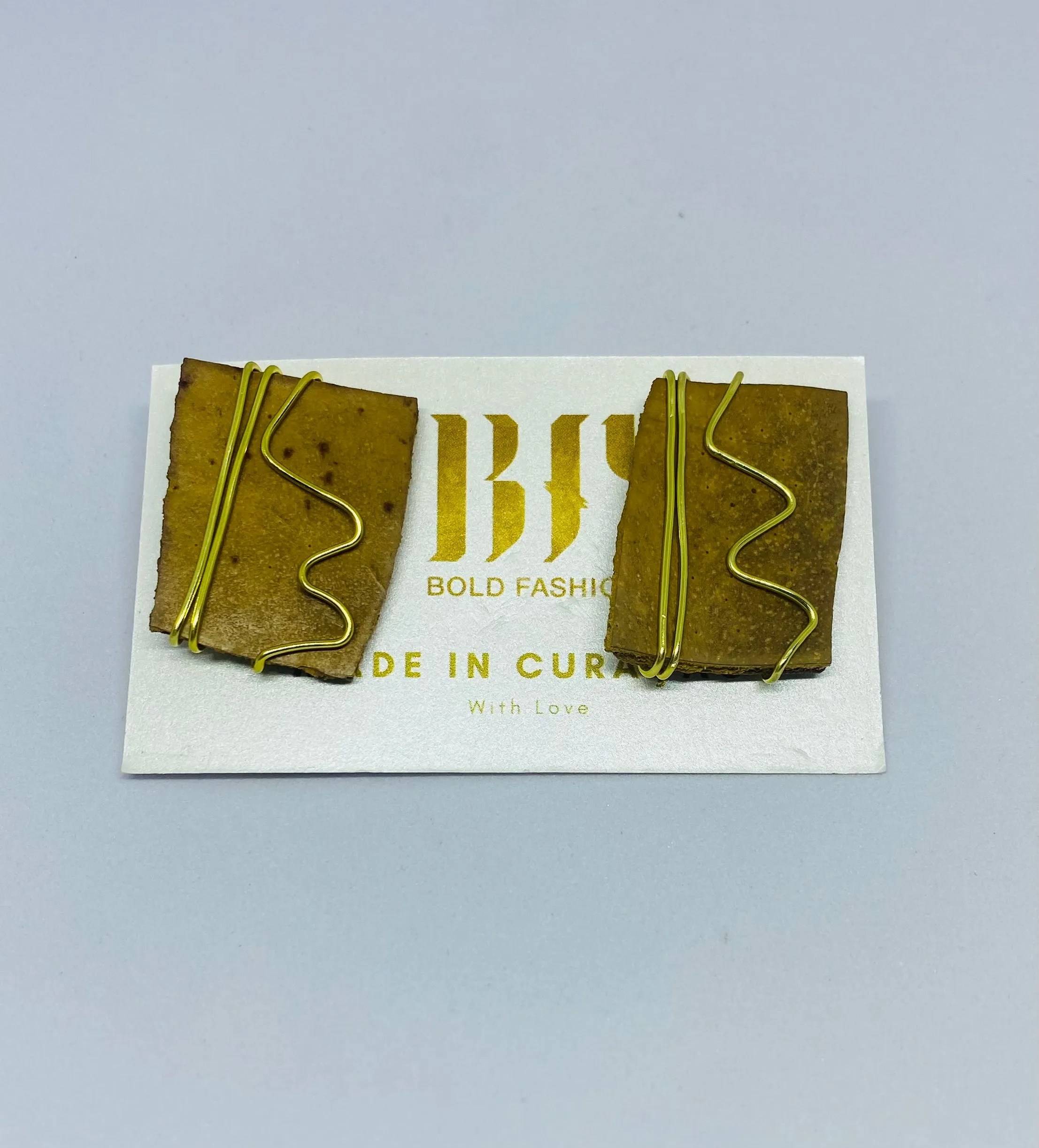 Wired Calabash Studs