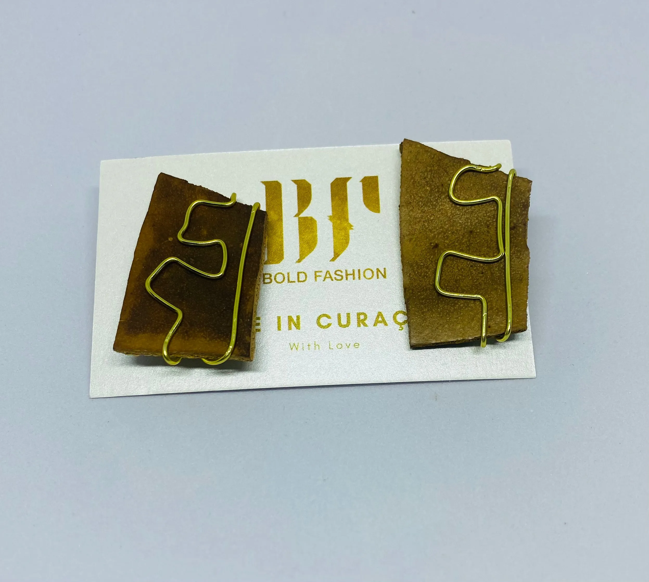 Wired Calabash Studs