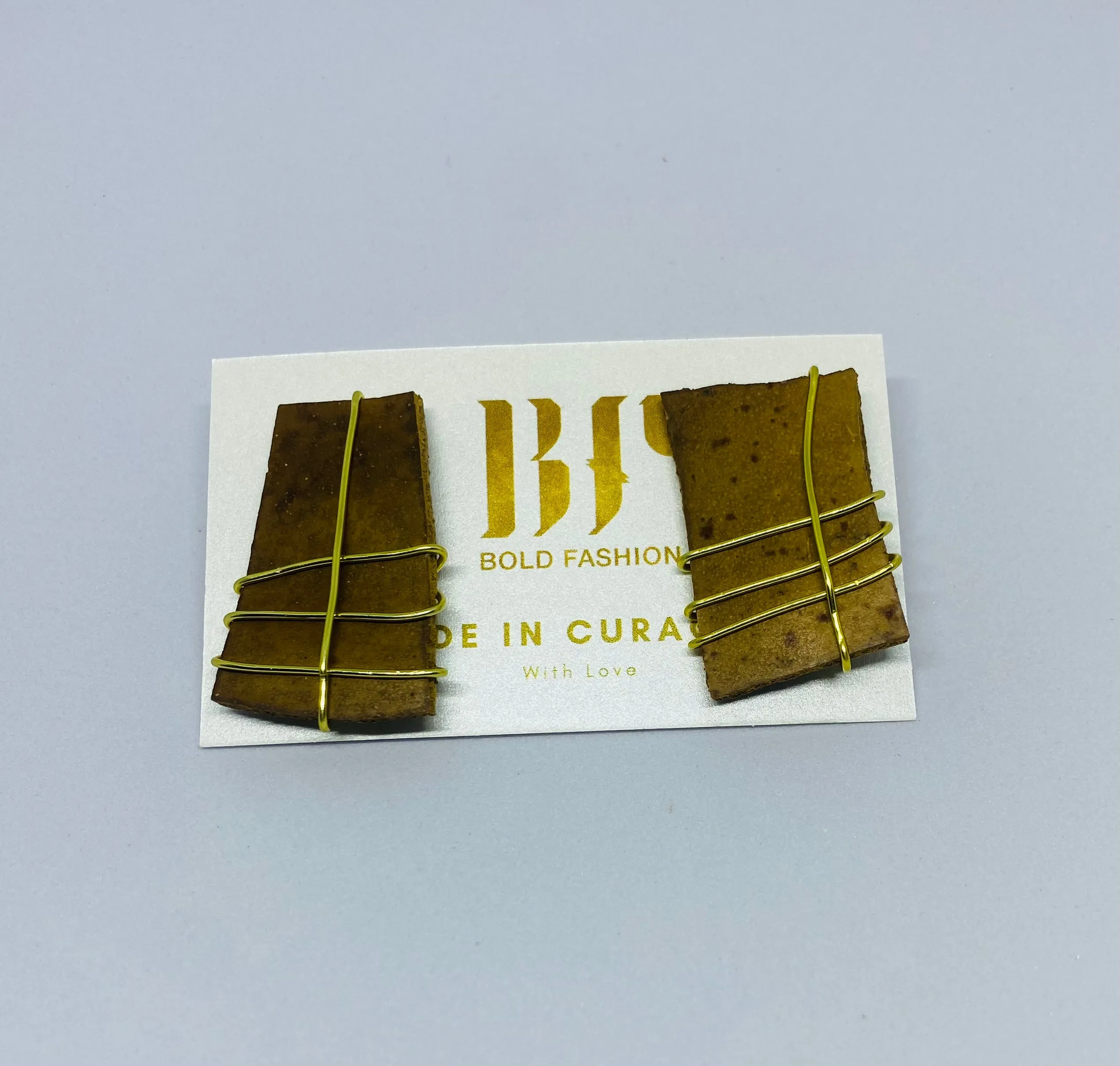 Wired Calabash Studs
