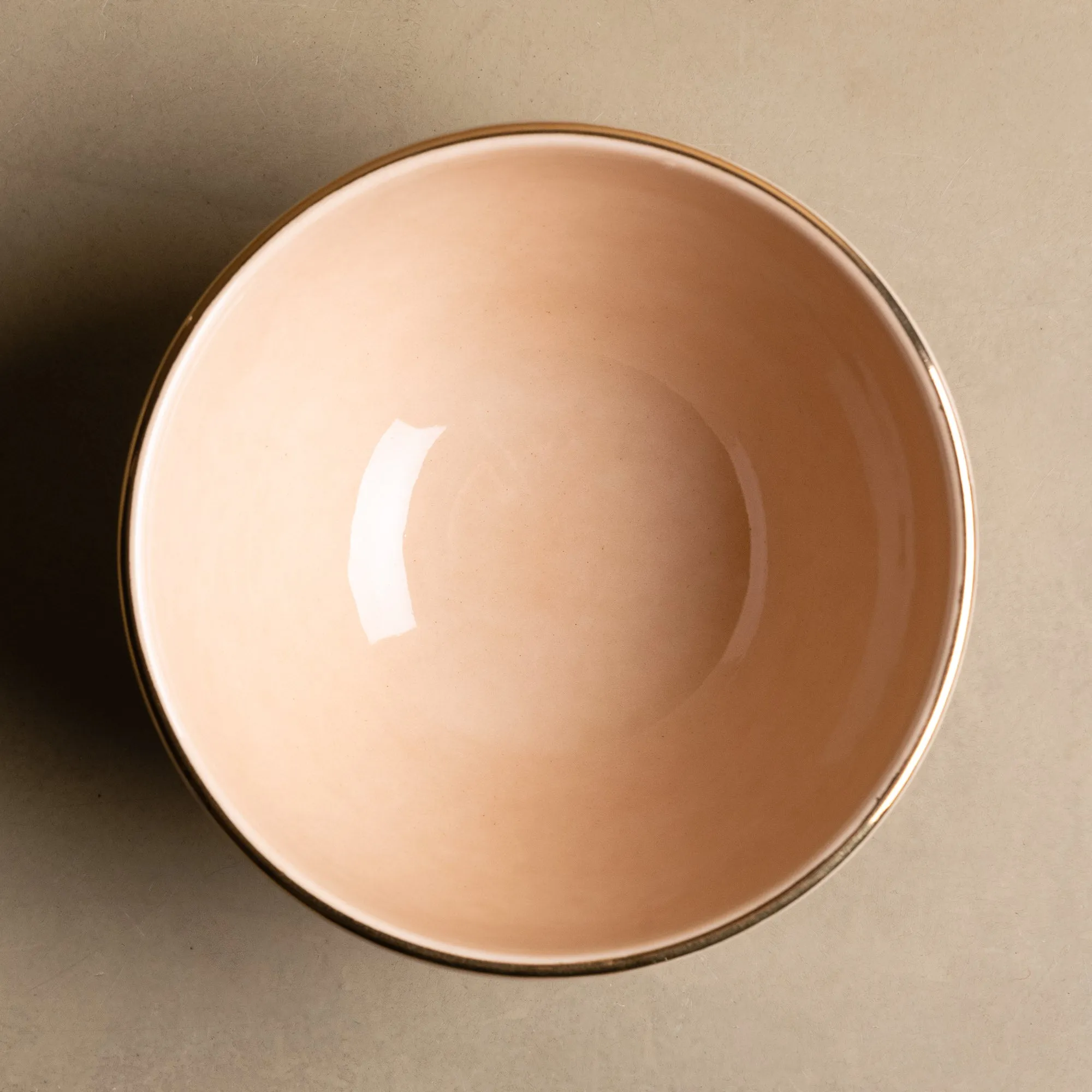 Zagora Sand Bowl - Moroccan Dinnerware Adorned with 12 Carat Gold Accents