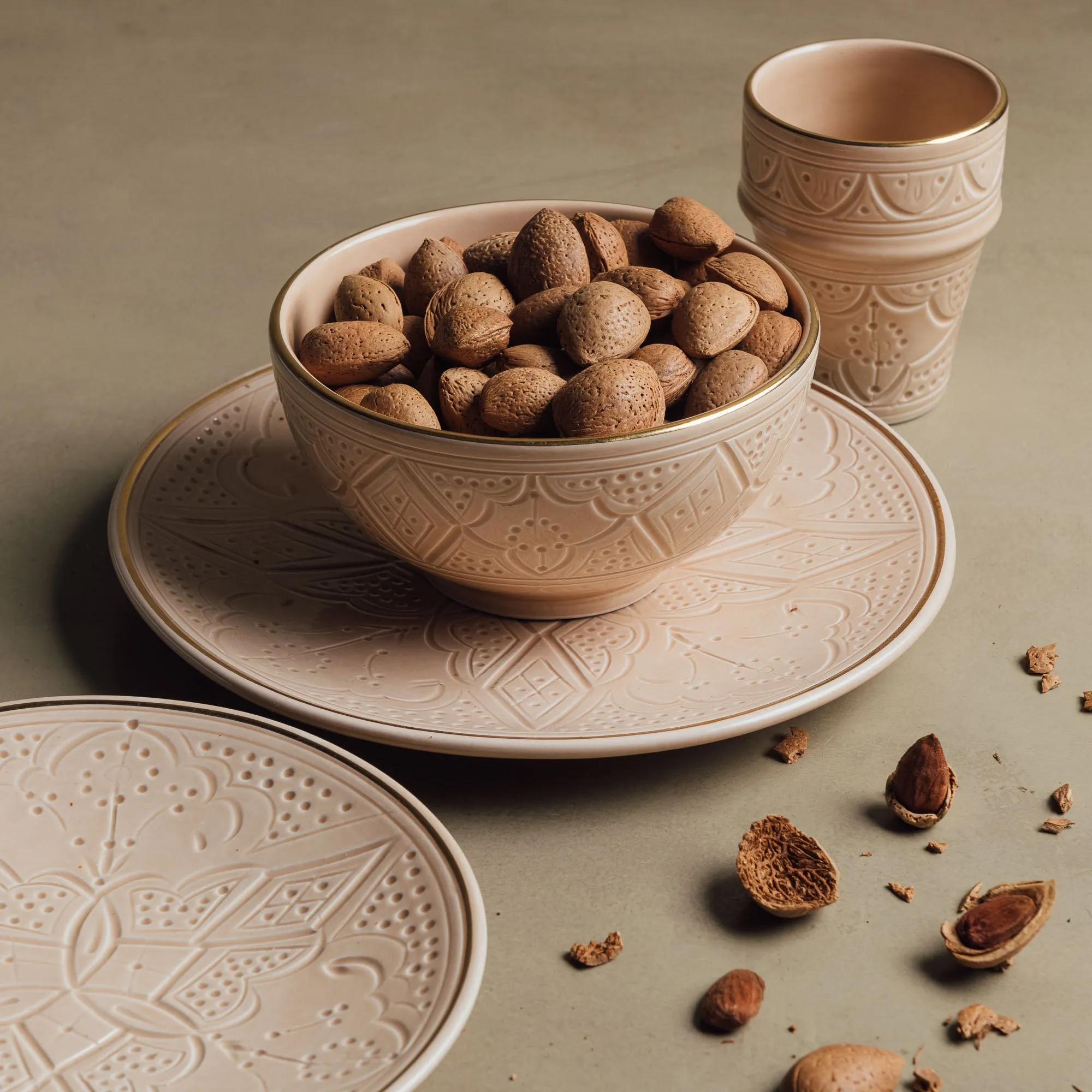Zagora Sand - Moroccan Dinnerware Set Adorned with 12 Carat Gold Accents