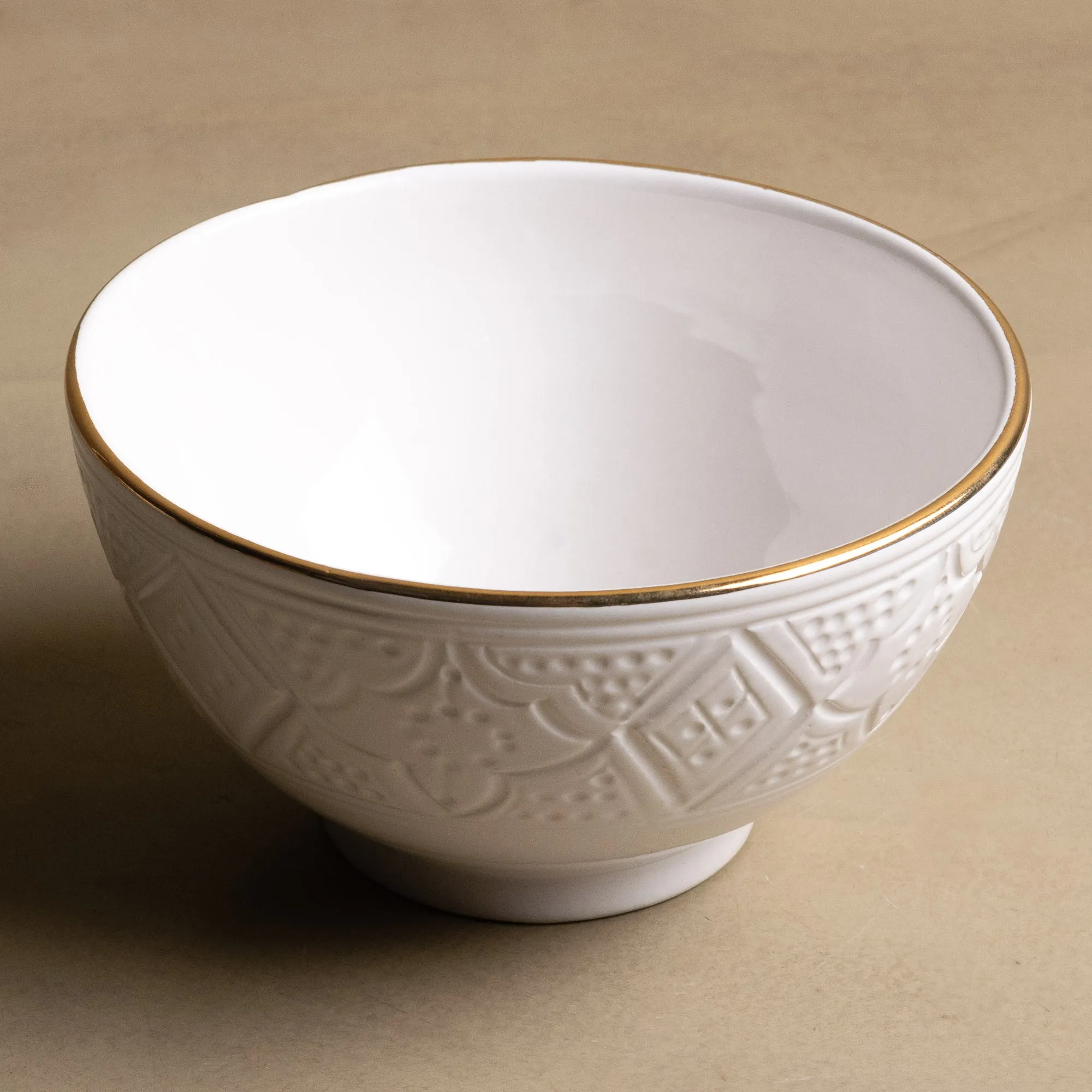 Zagora White Bowl - Moroccan Dinnerware Adorned with 12 Carat Gold Accents